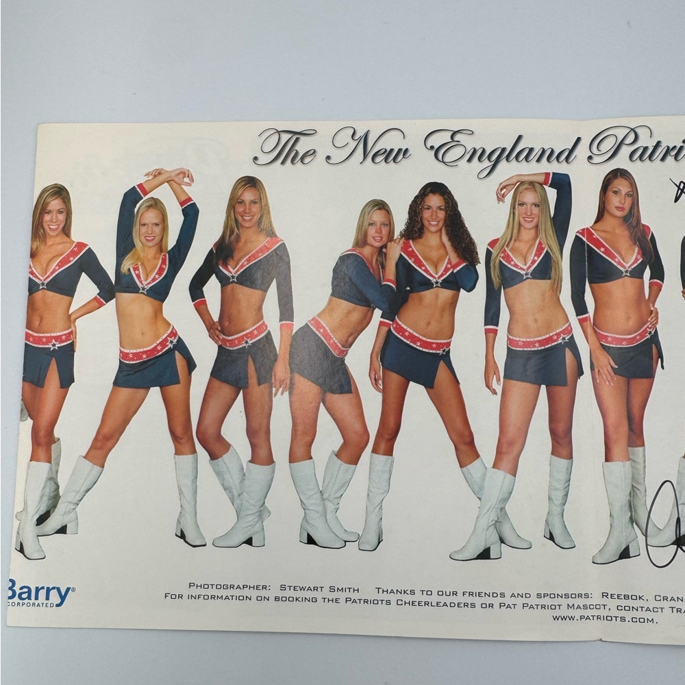 New England Patriots Cheerleaders 2004 Team Fold-Out Poster 38” SIGNED - Picture 3 of 10